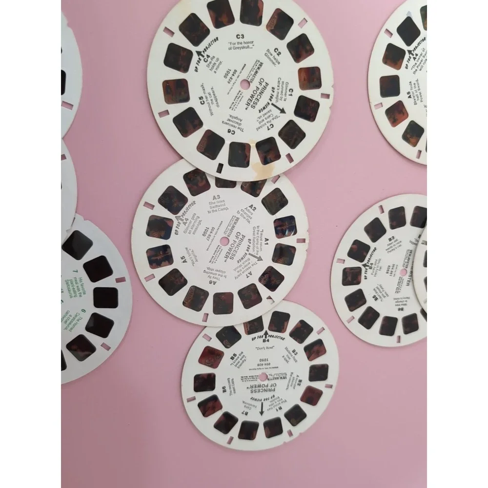 View-Master 3D Viewer w/ 19 Reels LOT Sesame Street, Princess of Power, Etc.